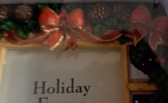 Vintage Holiday Picture Frame    Size 4"×6" - Picture 2 of 7